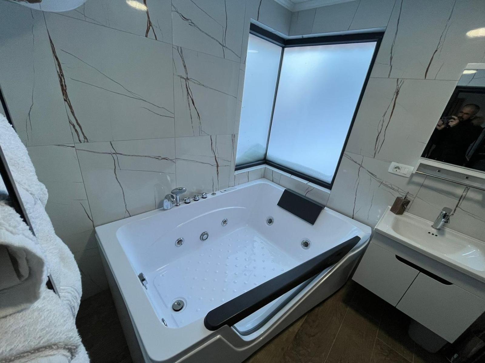 Appartement Bujtinat Lisa à Boge Extérieur photo